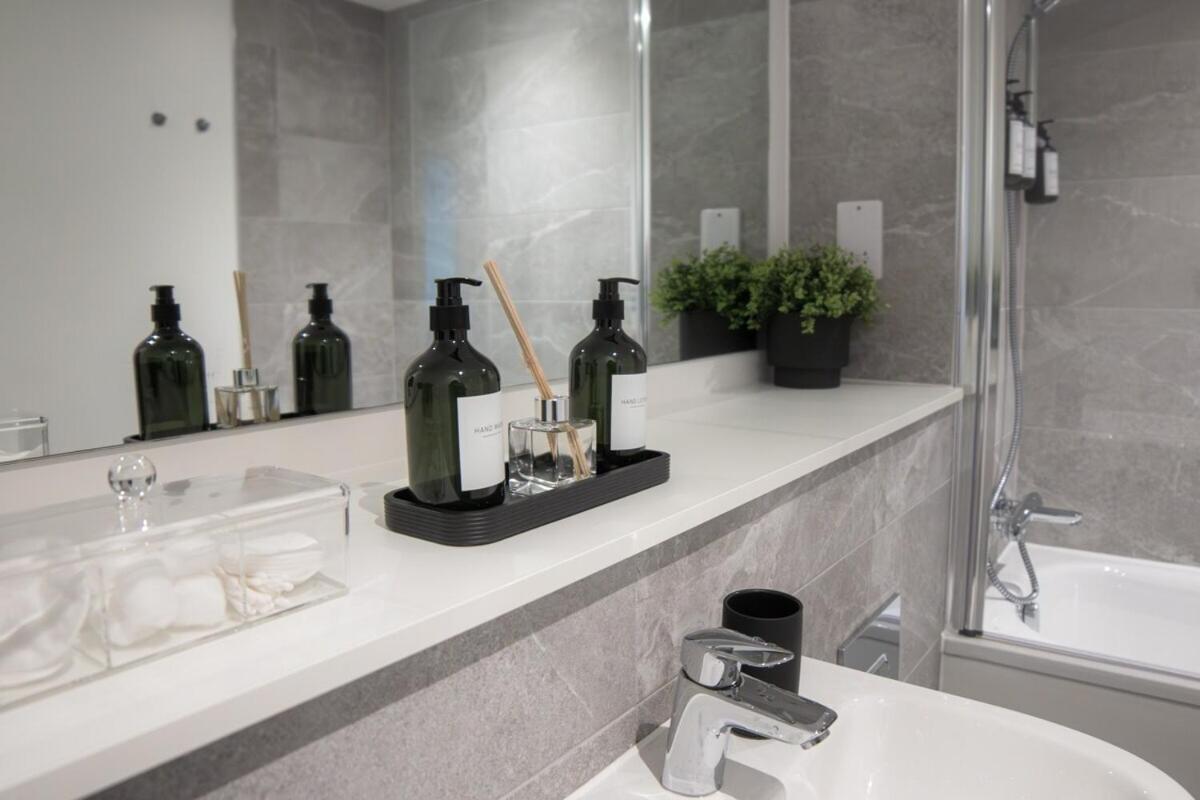 Luxury Mcr 2Bed,2Bath Apartment- Central Location! 曼彻斯特 外观 照片